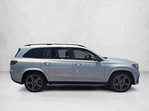 Used 2026 Mercedes-Benz GLS 450 4MATIC image 3