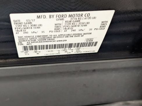 Used 2017 Ford Explorer XLT w/ Equipment Group 202A AWD/4WD image 41