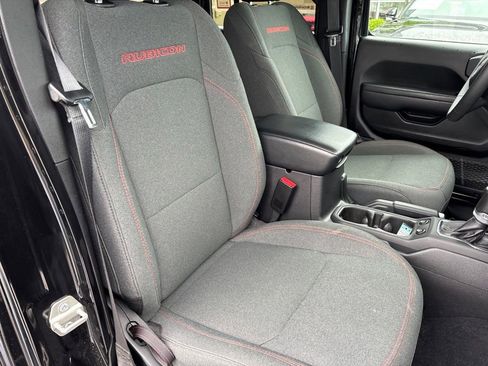 Used 2024 Jeep Wrangler Unlimited Rubicon AWD/4WD image 48