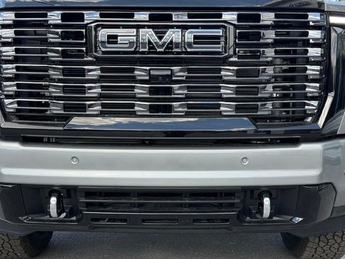 New 2026 GMC Sierra 2500 Denali Ultimate AWD/4WD image 3