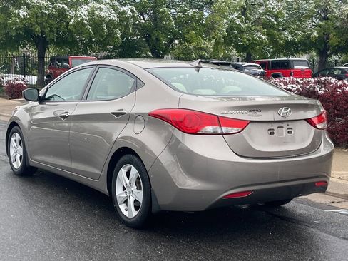 Used 2013 Hyundai Elantra GLS w/ Preferred Pkg image 3