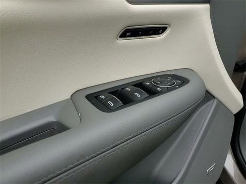 Used 2023 Cadillac XT5 Premium Luxury image 15