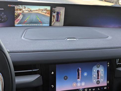 Certified 2025 Lincoln Navigator Reserve image 26