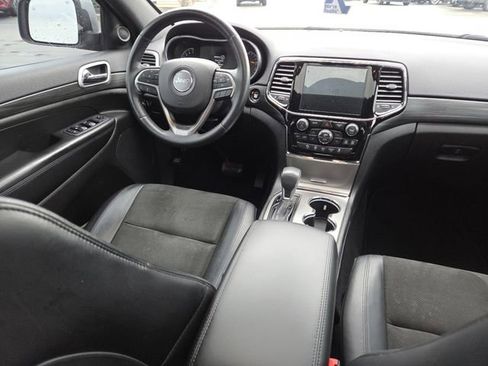 Used 2019 Jeep Grand Cherokee Altitude image 28
