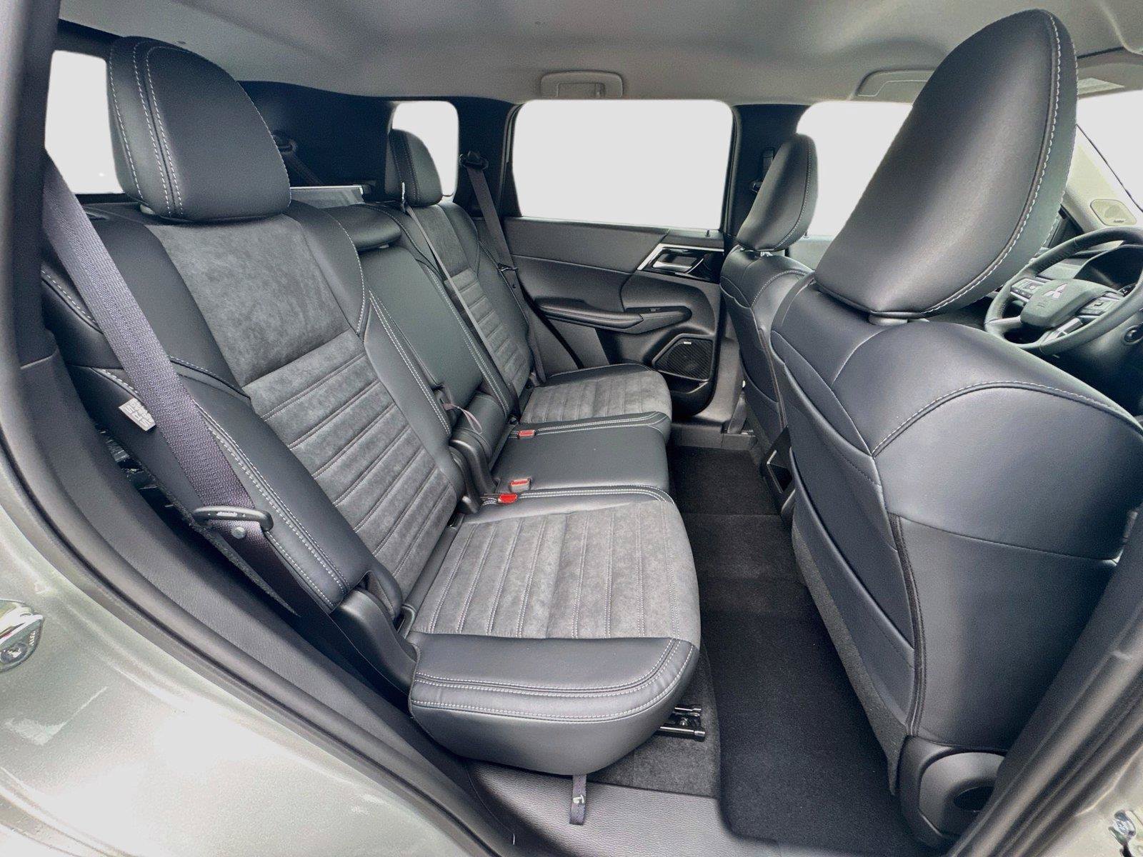 New 2026 Mitsubishi Outlander SE AWD/4WD image 13