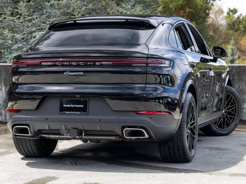 New 2026 Porsche Cayenne Coupe AWD/4WD image 11