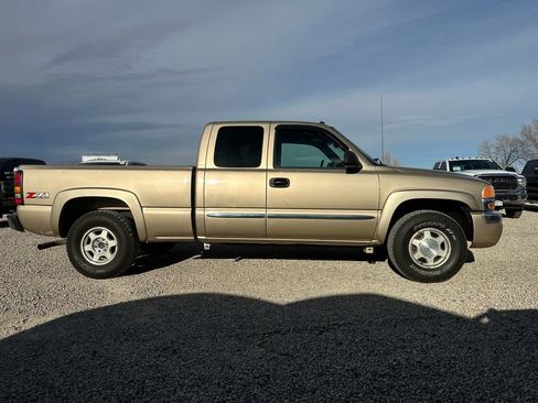 Used 2004 GMC Sierra 1500 SLE w/ Light Duty Power Package image 1