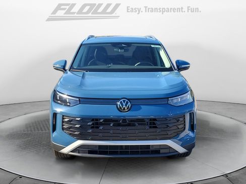 New 2026 Volkswagen Tiguan SE AWD/4WD image 2