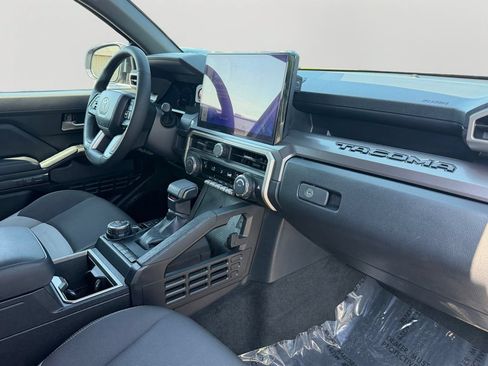 Used 2024 Toyota Tacoma TRD Off-Road AWD/4WD image 7