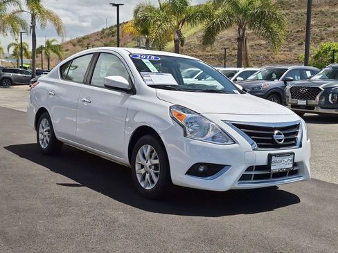 Used 2018 Nissan Versa SV w/ SV Special Edition Package FWD image 3
