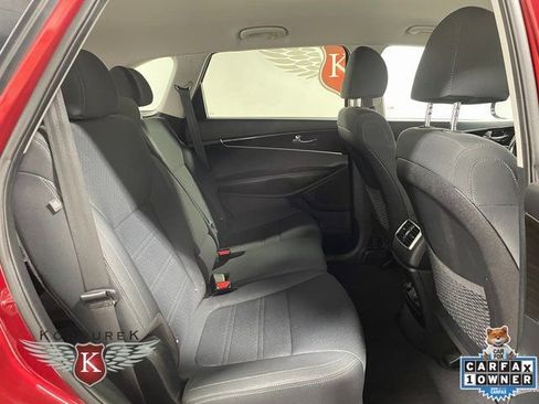 Used 2019 Kia Sorento S image 22