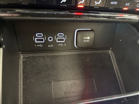 Used 2023 Jeep Grand Cherokee L Limited w/ Luxury Tech Group II RWD image 39