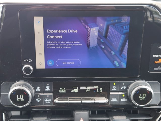 Used 2023 Toyota Highlander LE FWD image 14