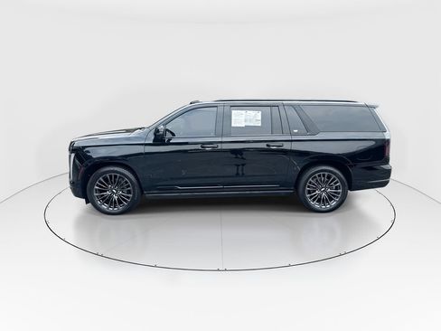 Used 2025 Cadillac Escalade ESV Sport Platinum AWD/4WD image 5