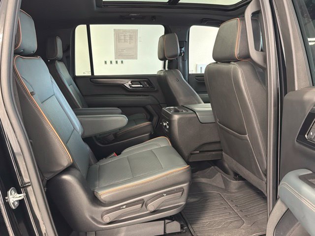 Used 2025 GMC Yukon XL AT4 w/ AT4 Premium Package AWD/4WD image 26