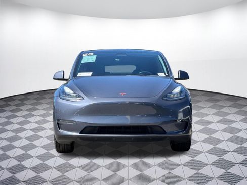 Used 2023 Tesla Model Y Long Range AWD/4WD image 5