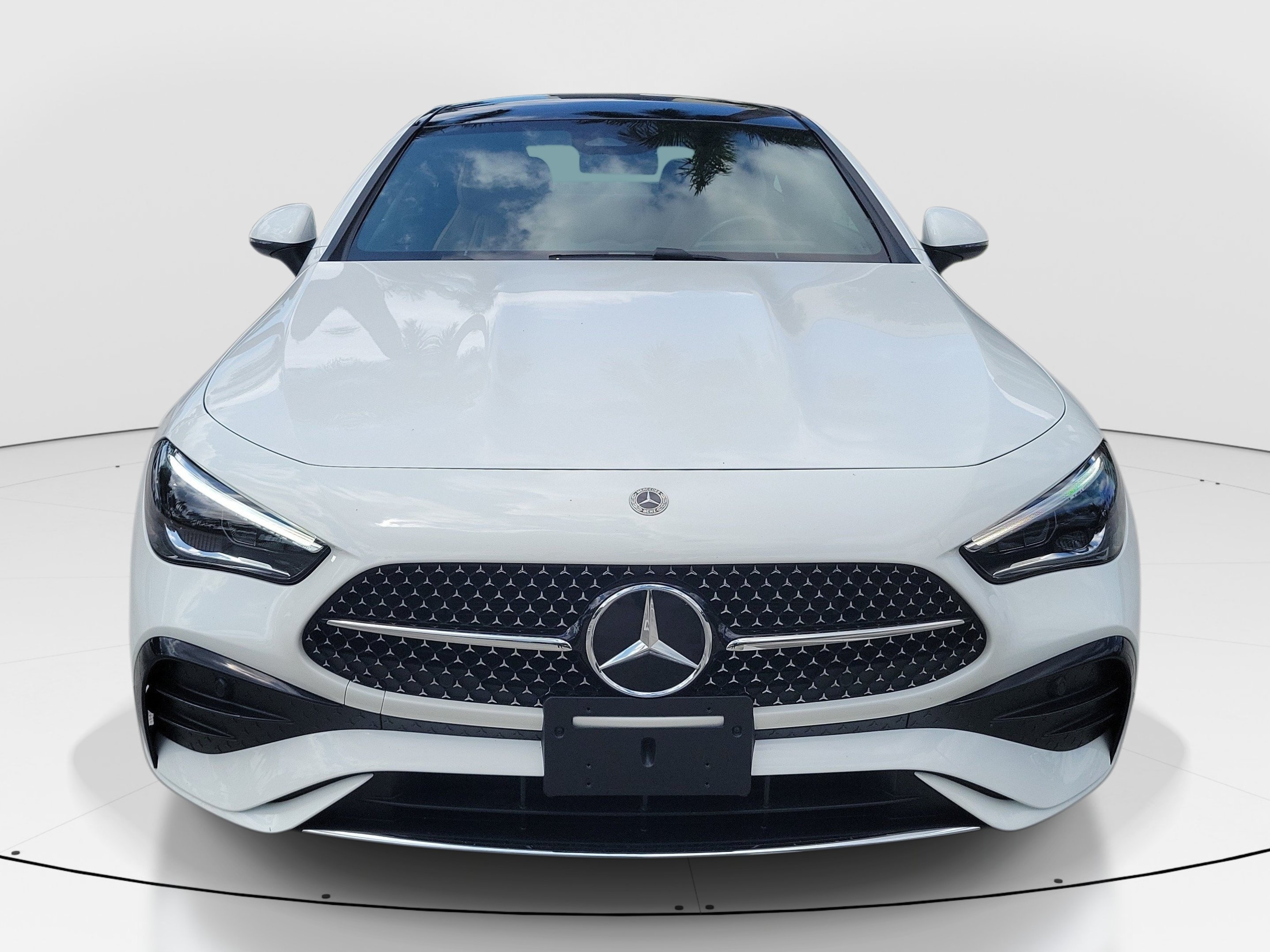 Used 2025 Mercedes-Benz CLE 300 4MATIC Coupe w/ AMG Line image 3