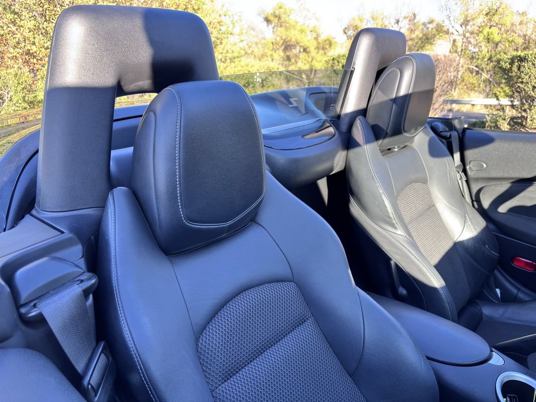 Used 2011 Nissan 370Z Touring w/ Sport Pkg RWD image 13