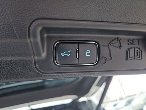 Used 2020 Ford Explorer Limited image 25