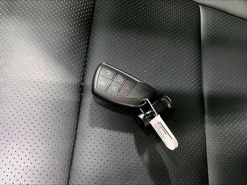 Used 2026 Chevrolet Silverado 1500 LT AWD/4WD image 32