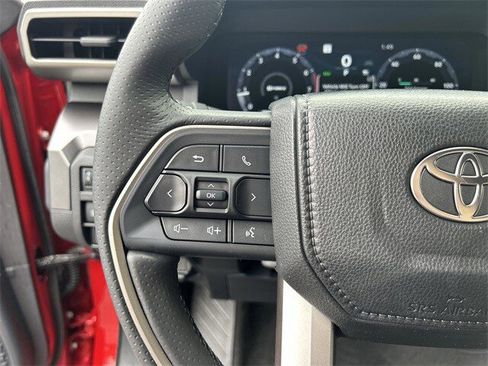 Used 2025 Toyota 4Runner TRD Off-Road image 28