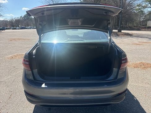 Used 2024 Volkswagen Jetta SE image 25