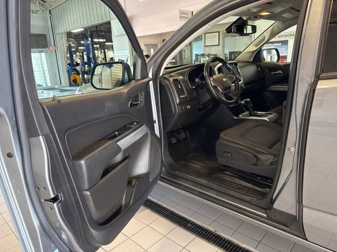 Used 2021 Chevrolet Colorado LT w/ Fleet Safety Package image 13