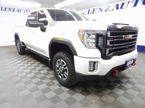 Used 2023 GMC Sierra 2500 AT4 w/ AT4 Preferred Package image 3