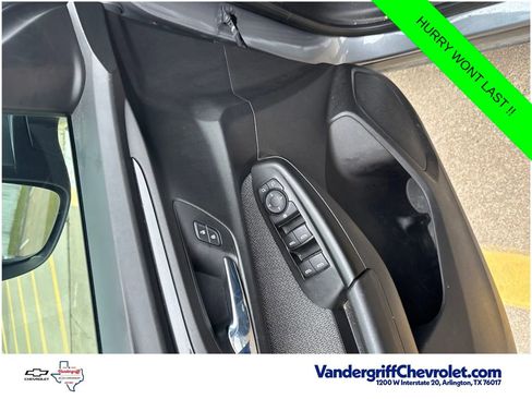 Used 2021 Chevrolet TrailBlazer LT w/ Convenience Package FWD image 7