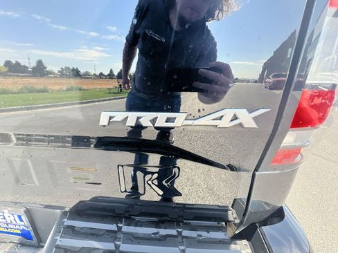 Used 2023 Nissan Frontier PRO-4X w/ Pro Convenience Package image 31