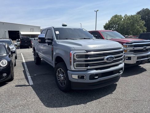 Used 2024 Ford F250 Limited w/ FX4 Off-Road Package image 2
