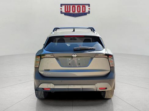 New 2026 Nissan Kicks SV w/ Charging Package FWD image 4