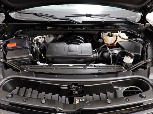 Used 2024 Cadillac Escalade Sport Platinum w/ LPO, ONYX Package image 28