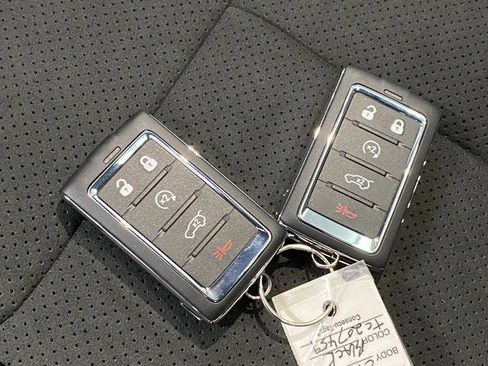 New 2026 Jeep Grand Cherokee Altitude image 30