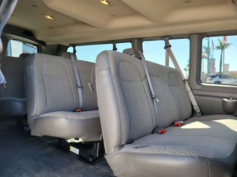 Used 2025 Chevrolet Express 3500 LT w/ LT Preferred Equipment Group RWD image 12
