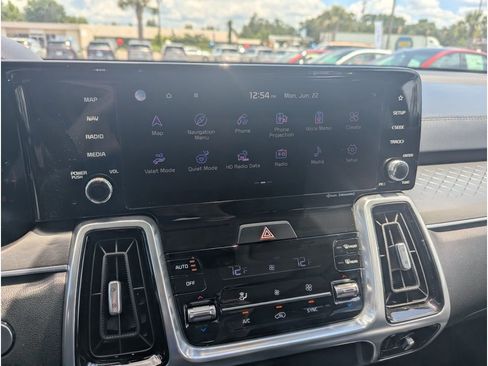 Used 2023 Kia Sorento SX FWD image 21