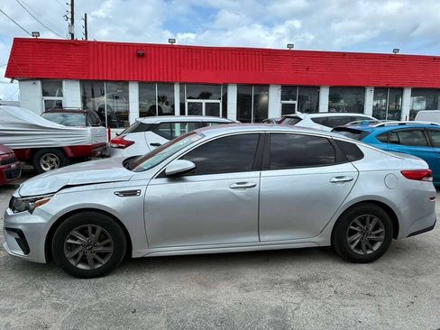 Used 2020 Kia Optima LX FWD image 3