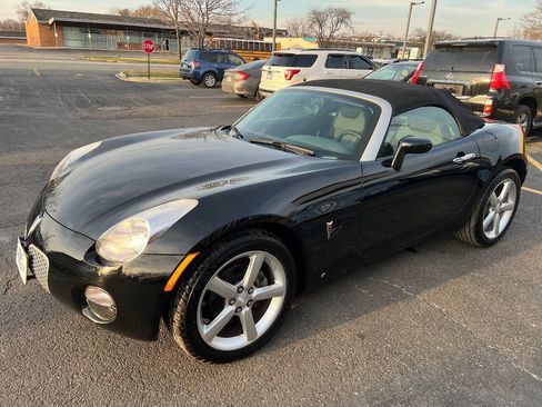 Used 2009 Pontiac Solstice Convertible w/ Preferred Package RWD image 7