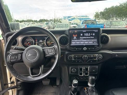 Used 2020 Jeep Gladiator Sport w/ Quick Order Package 24S AWD/4WD image 11