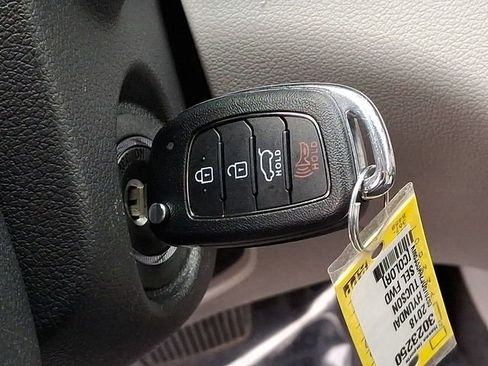 Used 2018 Hyundai Tucson SEL image 25