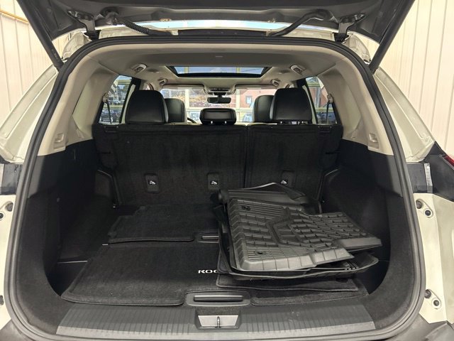Used 2023 Nissan Rogue SL w/ SL Premium Package AWD/4WD image 16