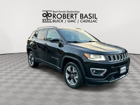Used 2018 Jeep Compass Limited w/ Navigation Group AWD/4WD image 2