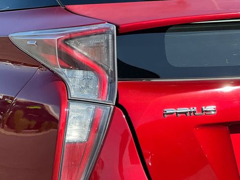 Used 2017 Toyota Prius Three FWD image 33