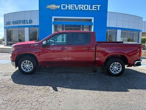 Used 2024 Chevrolet Silverado 1500 LT w/ Z71 Off-Road Package AWD/4WD image 1
