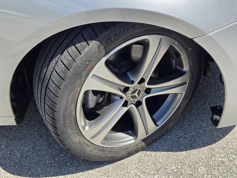 Used 2018 Mercedes-Benz E 300 image 6
