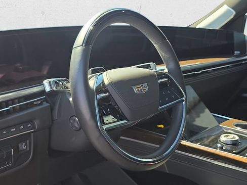 Certified 2025 Cadillac Escalade Sport Platinum AWD/4WD image 18