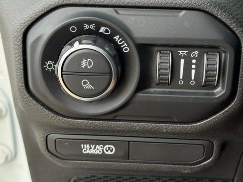 Used 2022 Jeep Gladiator Sport image 25