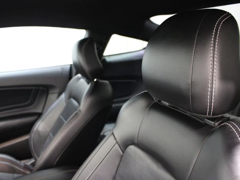 Used 2022 Ford Mustang GT Premium w/ GT Performance Package image 4