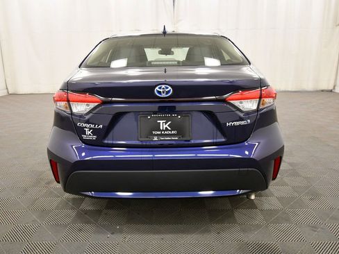 Used 2020 Toyota Corolla LE w/ Carpet Mat Package (TMS) image 6