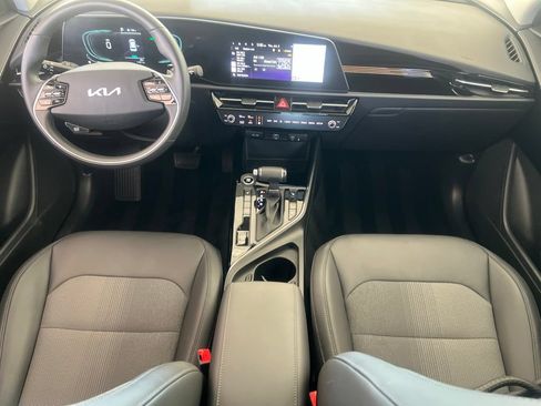 Certified 2024 Kia Niro EX FWD image 18